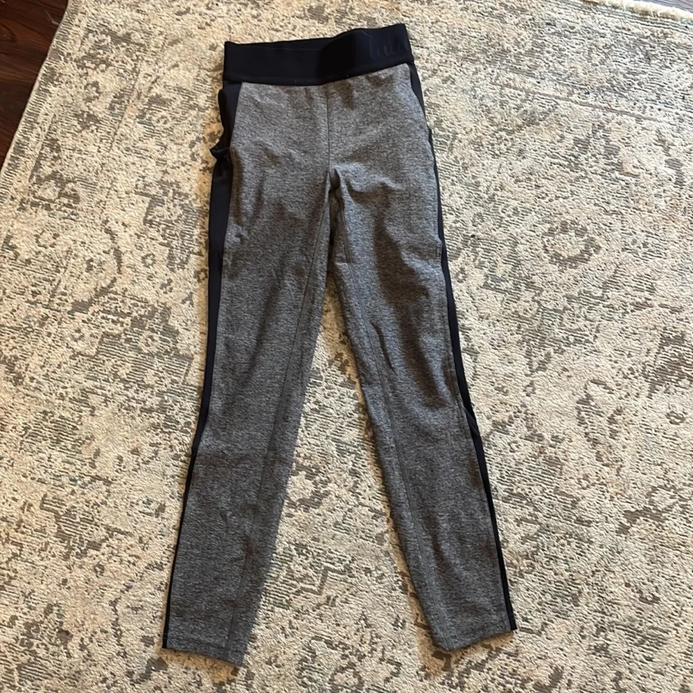 Lululemon Women’s Grey & Black High-Rise Leggings- CLOSET CLEAR OUT